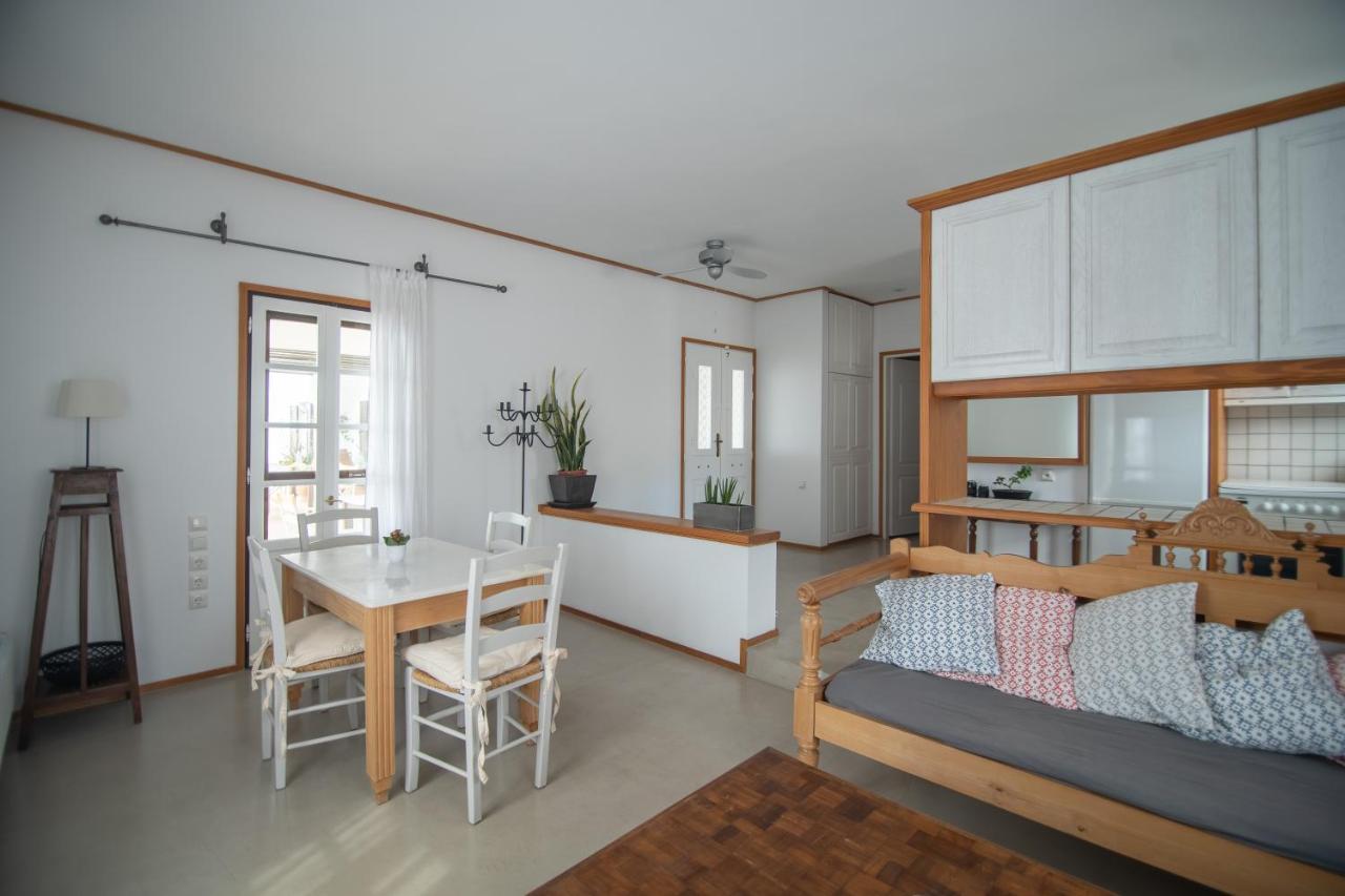 Lotos Beach Home Кинион Экстерьер фото