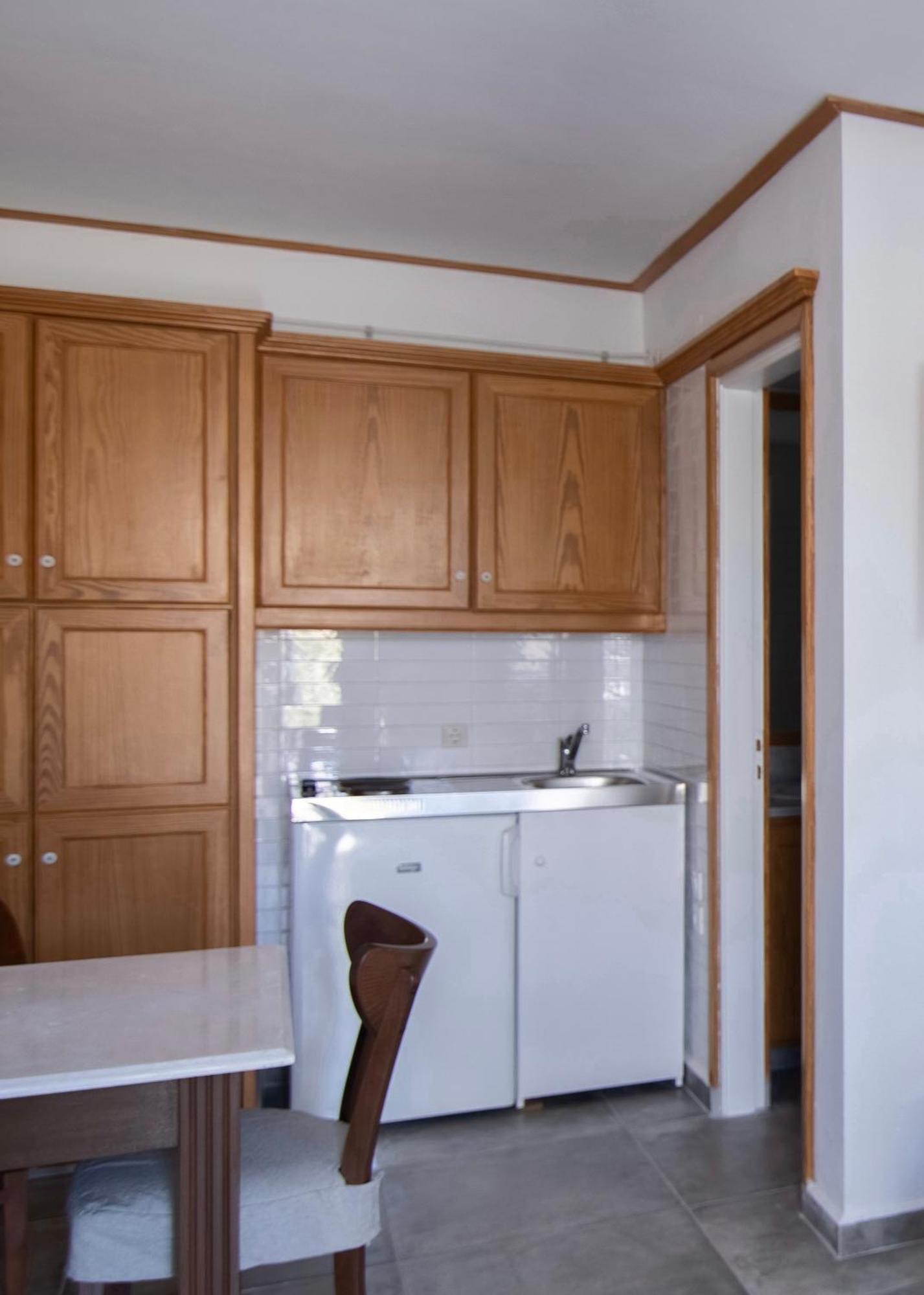 Lotos Beach Home Кинион Экстерьер фото